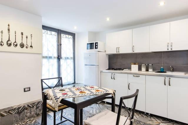 Umberto Flat City Center Катания Екстериор снимка
