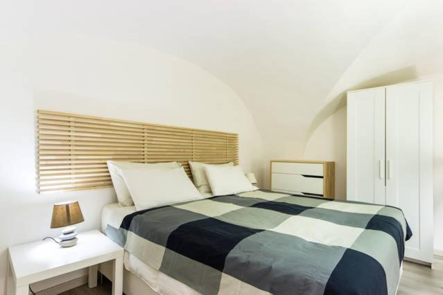 Umberto Flat City Center Катания Екстериор снимка
