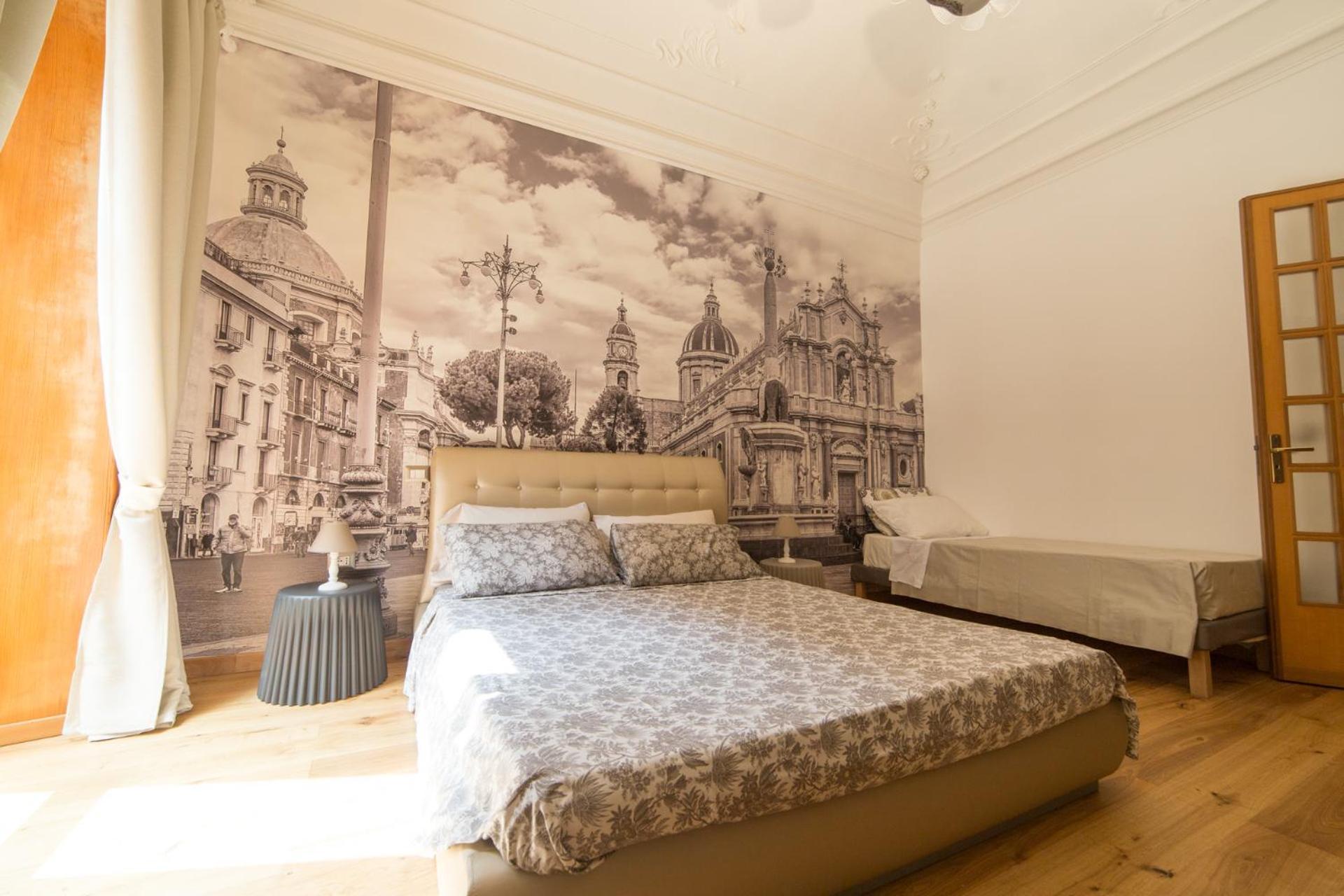 Umberto Flat City Center Катания Екстериор снимка
