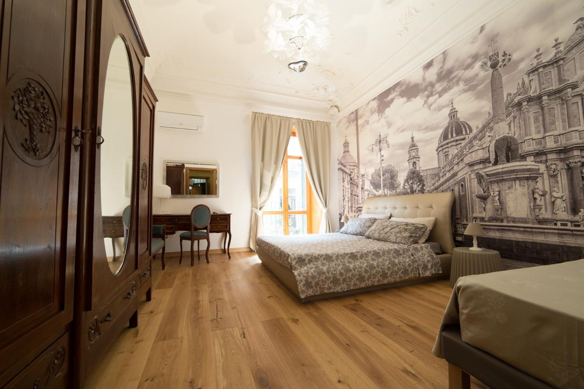 Umberto Flat City Center Катания Екстериор снимка
