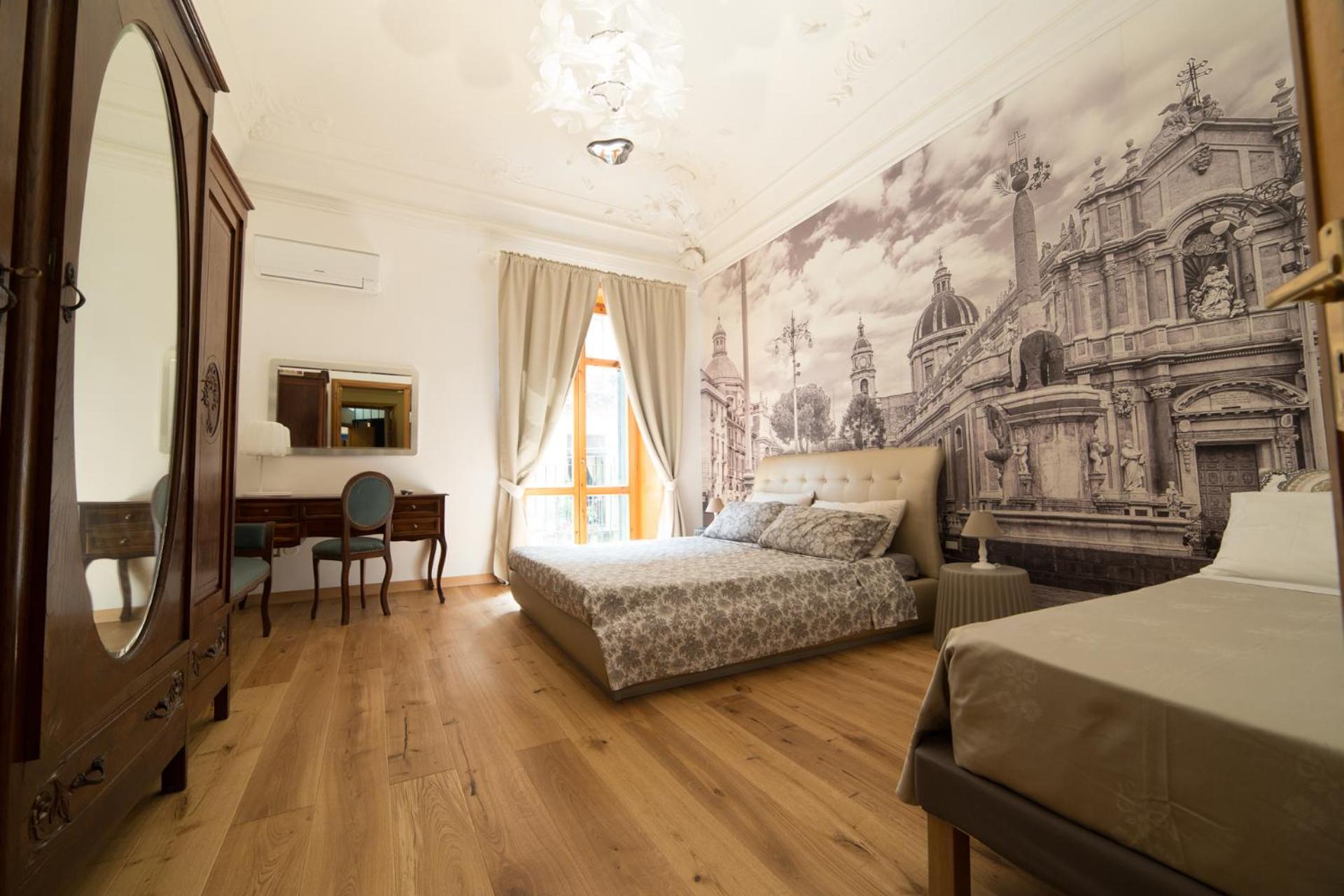 Umberto Flat City Center Катания Екстериор снимка